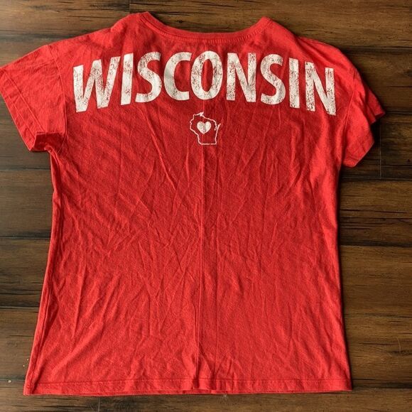 NEW Wisconsin Home State Of Mine Red White Short Sleeve V-neck Tee Small 🧀🦡❤️ - Picture 1 of 5